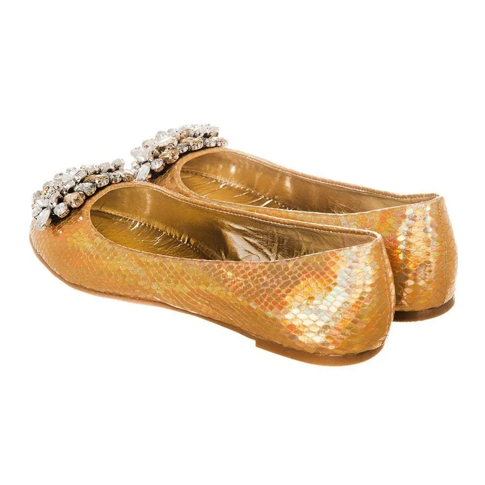 Flat Slip On Pump With Jewel Broach