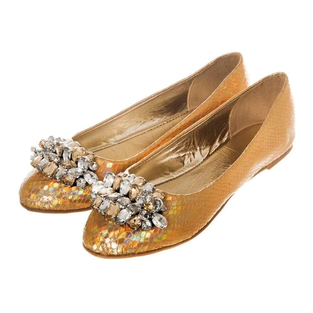 Flat Slip On Pump With Jewel Broach