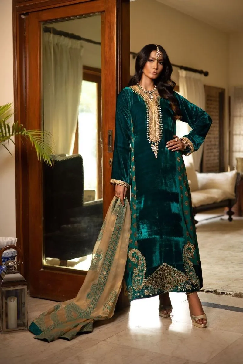 Shehrnaz - SHK-1234 - Laila - Emerald green - Velvet - 3 Piece