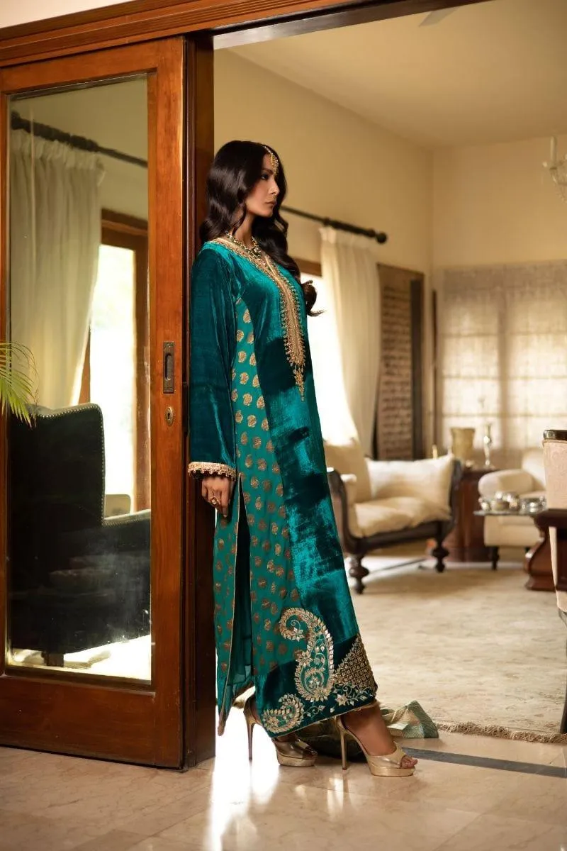 Shehrnaz - SHK-1234 - Laila - Emerald green - Velvet - 3 Piece