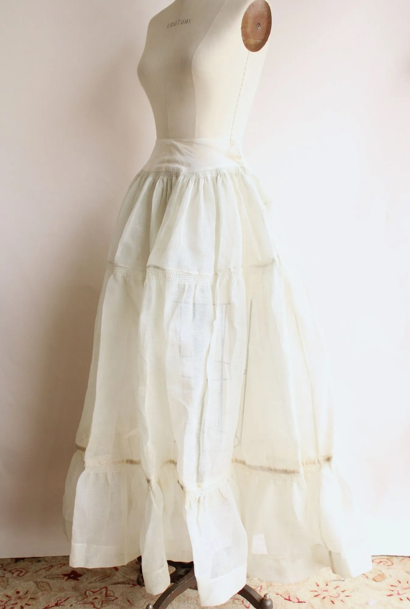 Vintage 1940s 1950s Winter White Gauze Pleated Crinoline